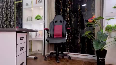 Escarlet online show from March 2026 02:16:01 AM