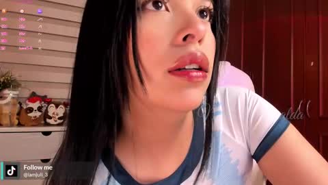 Julieta Arboleda   but i like call me esme online show from November 2025 08:10:01 PM