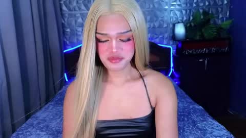 im your queen steffie online show from June 2026 12:53:01 PM