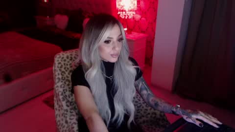 Snapshot of missjenny7 chatting on May 2026 09:16:01 PM MissJenny7 online show from May 2026 09:16:01 PM