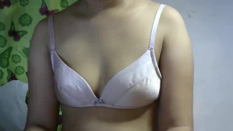 Snapshot of missjona08 chatting on September 2025 11:39:02 PM Jona online show from September 2025 11:39:02 PM