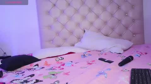 Snapshot of misskatiia chatting on February 2025 12:22:02 PM misskatiia online show from February 2025 12:22:02 PM