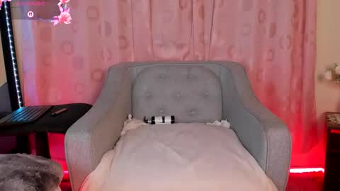   online show from November 2025 08:13:02 PM