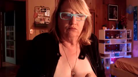 MissKittyFox online show from December 2024 03:21:02 AM