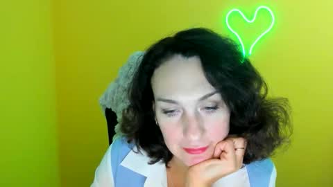 Christina online show from November 2025 12:17:01 PM