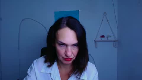 Christina online show from December 2025 12:09:01 PM