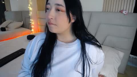 Miss Loise online show from December 2025 02:38:01 AM