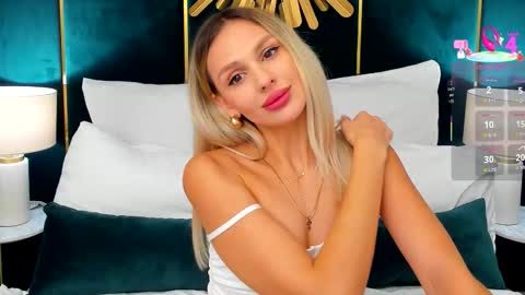 Lou online show from October 2025 05:19:01 AM