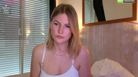 Snapshot of misslucci chatting on April 2026 08:39:01 AM Misslucci online show from April 2026 08:39:01 AM