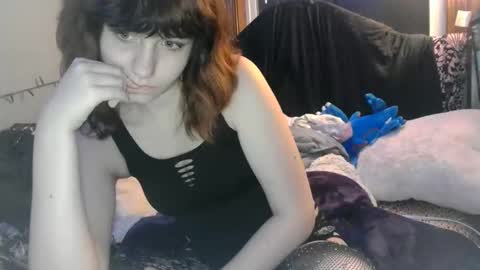 Snapshot of missmacabre666 chatting on May 2026 07:04:01 AM missmacabre666 online show from May 2026 07:04:01 AM