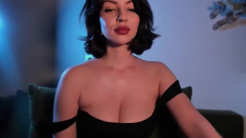   online show from October 2025 12:50:01 PM