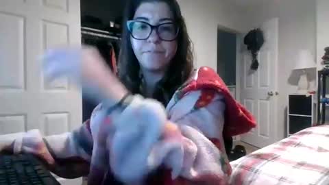 MissMona online show from April 2026 01:53:01 PM