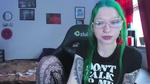 Snapshot of missnikkivill chatting on May 2026 06:15:02 PM Mistress Nikki Vill online show from May 2026 06:15:02 PM