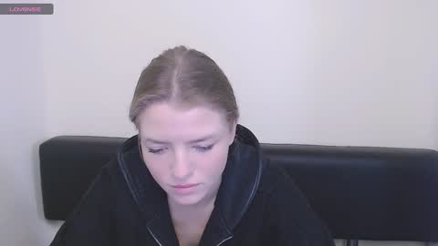 Snapshot of missoliviaa_ chatting on December 2024 02:39:01 PM Olivia online show from December 2024 02:39:01 PM