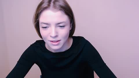 Snapshot of missoliviaa_ chatting on January 2025 09:32:02 AM Olivia online show from January 2025 09:32:02 AM