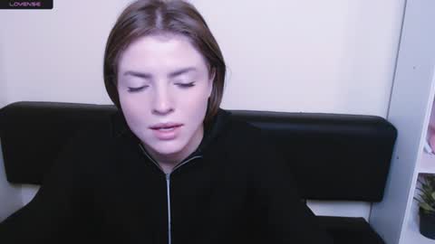 Snapshot of missoliviaa_ chatting on January 2025 11:10:02 AM Olivia online show from January 2025 11:10:02 AM