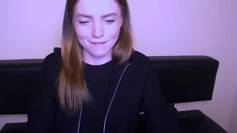 Snapshot of missoliviaa_ chatting on February 2025 07:30:02 PM Olivia online show from February 2025 07:30:02 PM