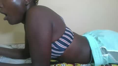 Snapshot of missprettygal chatting on March 2025 12:48:01 AM pretty gal online show from March 2025 12:48:01 AM