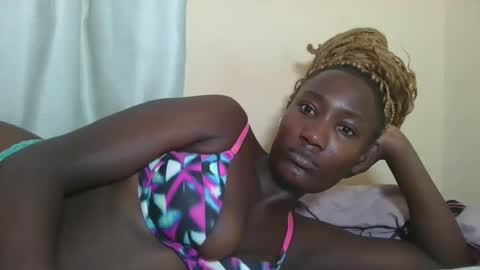 Snapshot of missprettygal chatting on March 2025 10:05:02 AM pretty gal online show from March 2025 10:05:02 AM