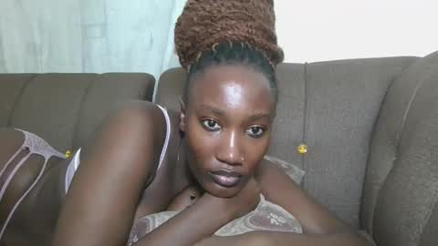 Snapshot of missprettygal chatting on September 2025 02:50:01 PM pretty gal online show from September 2025 02:50:01 PM