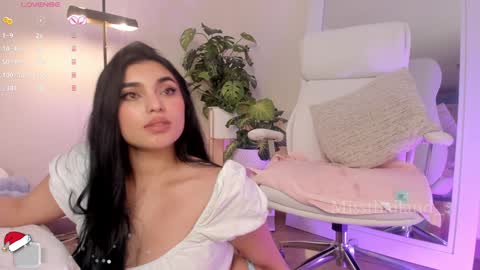 Snapshot of missthailand_ chatting on January 2025 05:27:01 AM Fernanda Davila online show from January 2025 05:27:01 AM