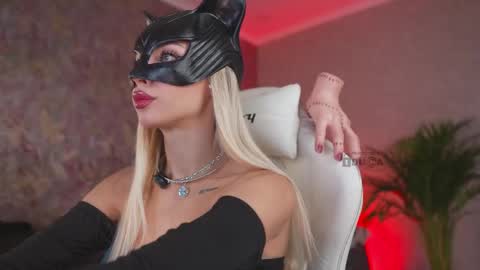 Eva online show from October 2025 10:54:02 PM