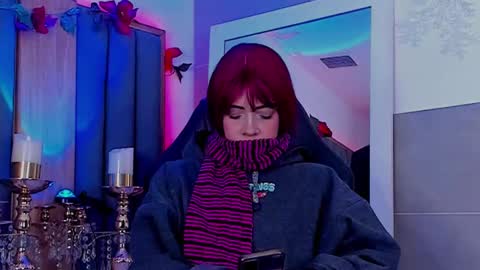 Snapshot of misstomie_ chatting on February 2025 04:07:01 PM Tomiehelp me get to 100 thumbs up online show from February 2025 04:07:01 PM