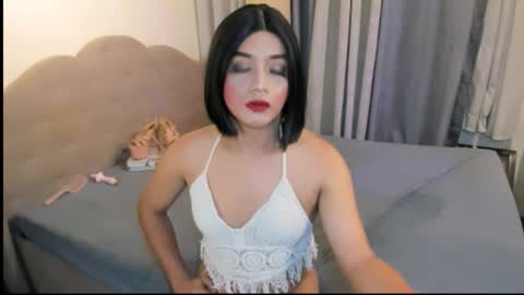 K Y R I E  online show from October 2025 10:48:02 AM