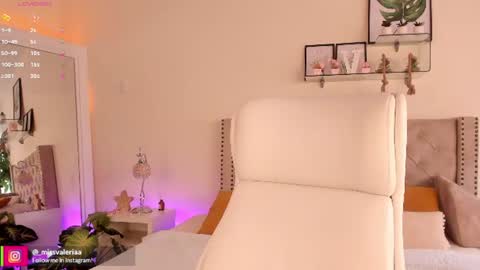 Valeria Davila online show from June 2026 12:59:01 PM