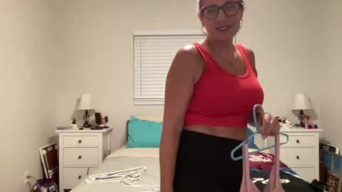 Snapshot of missveronicajaymes chatting on May 2026 12:41:02 AM Miss Veronica Jaymes online show from May 2026 12:41:02 AM