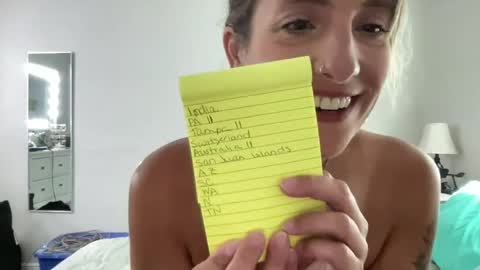 Snapshot of missveronicajaymes chatting on May 2026 03:32:01 PM Miss Veronica Jaymes online show from May 2026 03:32:01 PM