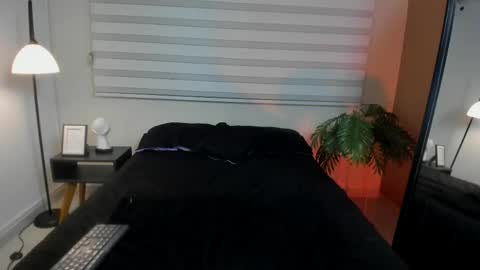 Miss online show from April 2026 01:42:02 AM