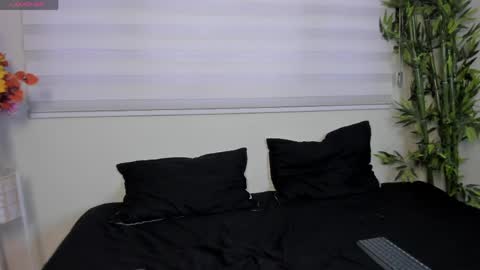 Snapshot of missy_davis chatting on May 2026 08:29:01 PM Miss online show from May 2026 08:29:01 PM