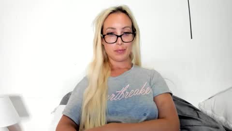 Missy matrix online show from April 2026 06:42:01 PM