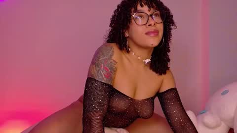 Missy Gainer online show from November 2025 05:42:01 PM