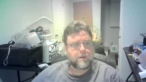 Snapshot of mister_happy567 chatting on March 2026 06:41:01 AM Mr. Happy online show from March 2026 06:41:01 AM