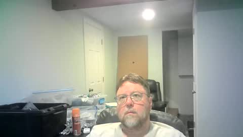 Snapshot of mister_happy567 chatting on April 2026 05:38:01 AM Mr. Happy online show from April 2026 05:38:01 AM