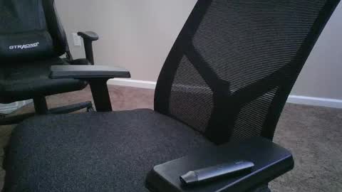 Snapshot of misterthickdicc chatting on May 2026 06:07:02 PM Julius online show from May 2026 06:07:02 PM