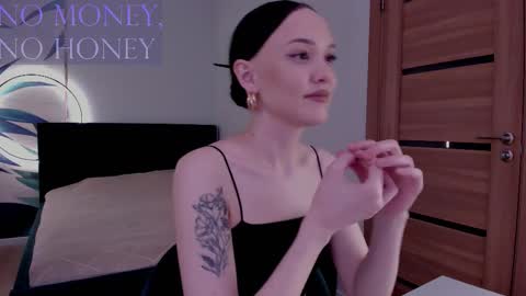 Mistress Mia online show from November 2025 03:49:02 AM