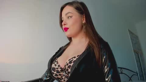 Snapshot of mistress_milana_ chatting on May 2026 05:32:01 PM mistress_milana_ online show from May 2026 05:32:01 PM