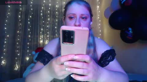 Snapshot of mistresscaro chatting on May 2026 08:47:01 PM mistresscaro online show from May 2026 08:47:01 PM
