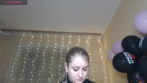 Snapshot of mistresscaro chatting on May 2026 07:44:01 PM mistresscaro online show from May 2026 07:44:01 PM