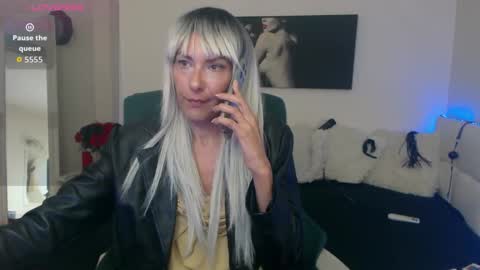 MistressEvelyn  online show from October 2025 06:49:02 PM