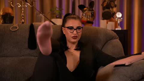 Mistress Kelly online show from October 2025 10:31:01 PM