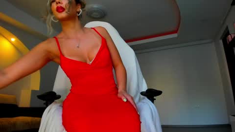 Snapshot of mistresskenda chatting on June 2026 04:28:02 PM Mistress KiRa online show from June 2026 04:28:02 PM