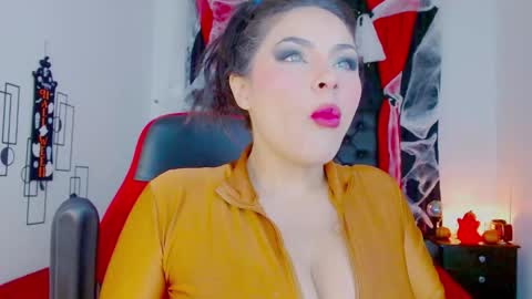 Mistresslombana online show from October 2025 05:33:01 AM