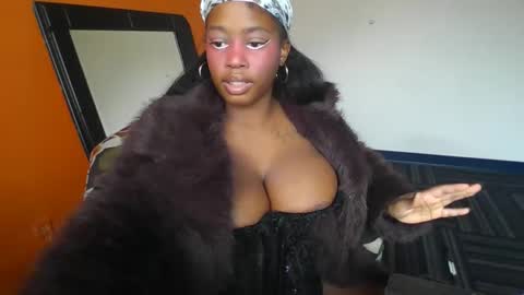 mistressmochareign online show from February 2026 07:25:02 PM