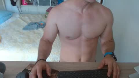 Snapshot of mitcheli chatting on February 2025 02:57:01 PM Onlyfans online show from February 2025 02:57:01 PM