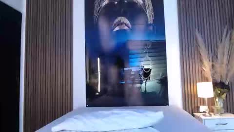 Mtica Brennet online show from December 2025 03:37:02 AM