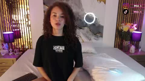 Mtica Brennet online show from April 2026 04:30:01 AM